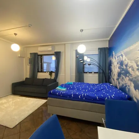 Maisa's Huoltotie * Vierema