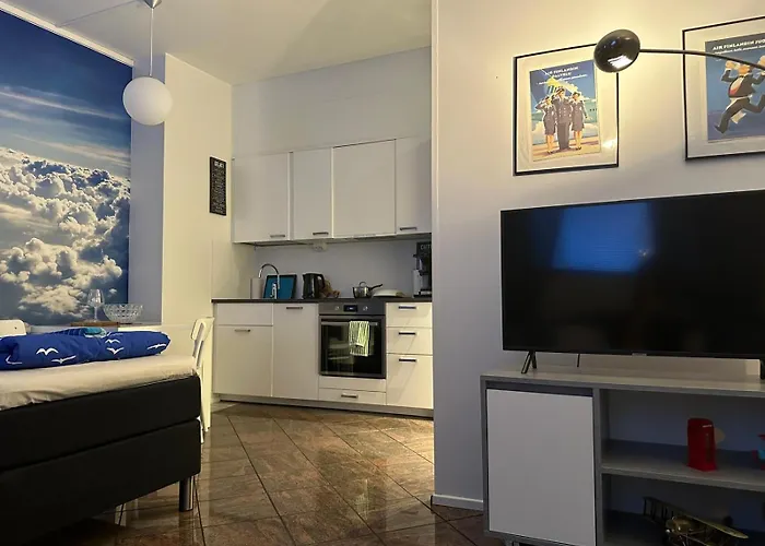 Maisa's Huoltotie * Vierema